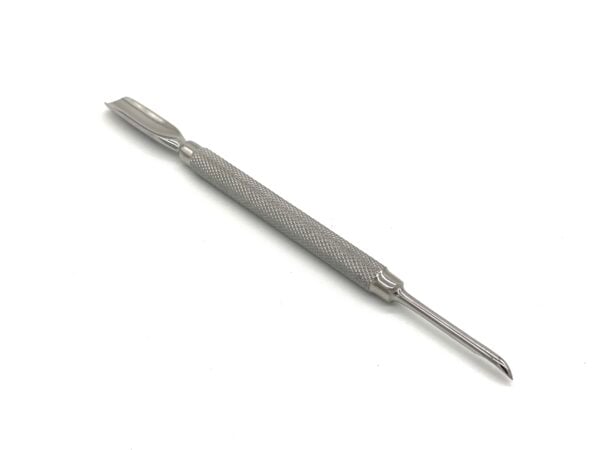 Double ended cuticle pusher with scraper