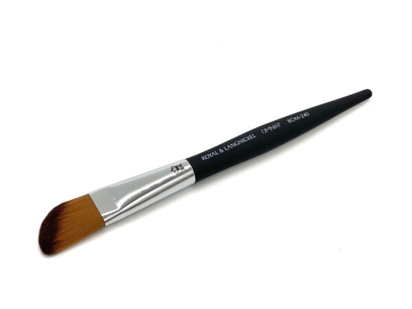 Angle Foundation Brush BOM-240